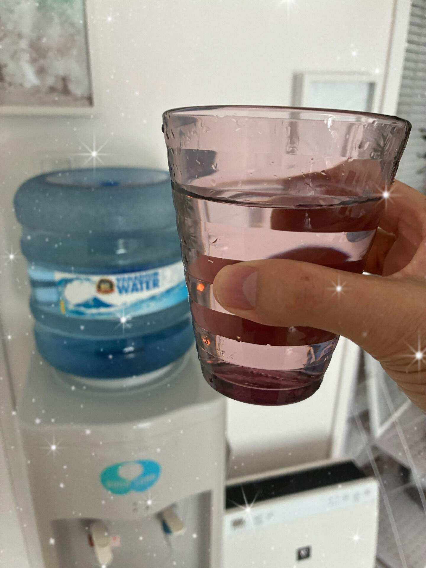 しっかり流した後は、質の良い水分を摂ることがデトックスの鍵で